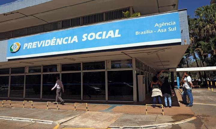 AGU entra com ações contra descontos irregulares em benefícios do INSS