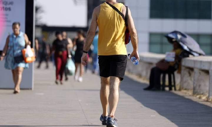 Brasil tem previsão de Natal com ondas de calor e chuvas 