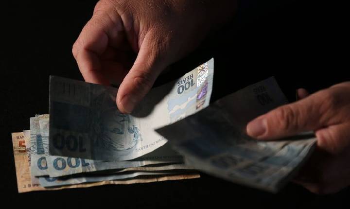 Governo libera saldo do FGTS retido pelo saque-aniversário