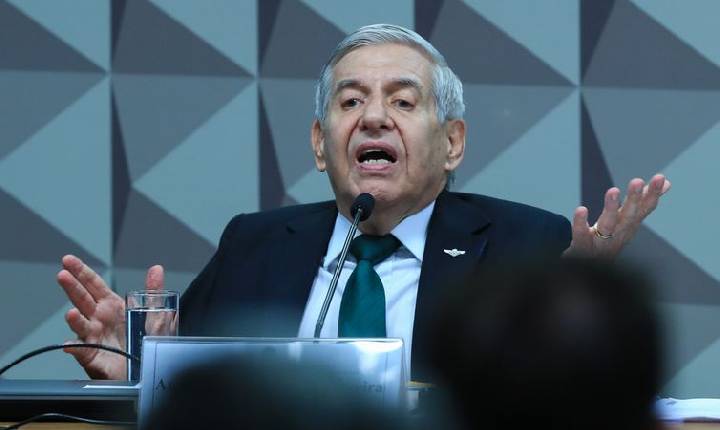 Heleno deixa Comando Militar para cumprir prisão domiciliar