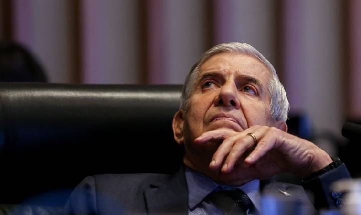 Moraes concede prisão domiciliar humanitária a Augusto Heleno 