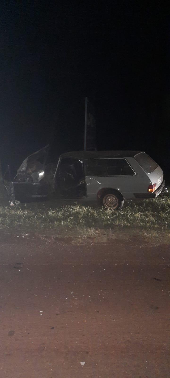 Acidente entre carro e caminhão deixa dois feridos na PR-180, em Cafelândia