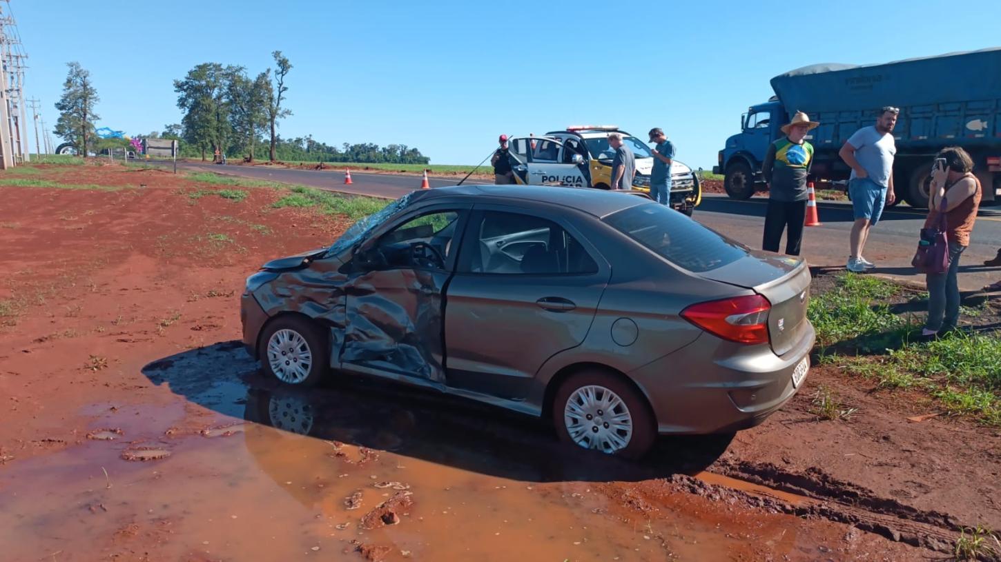 Giro de Notícias: Caminhões envolvidos em acidentes nas rodovias da região
