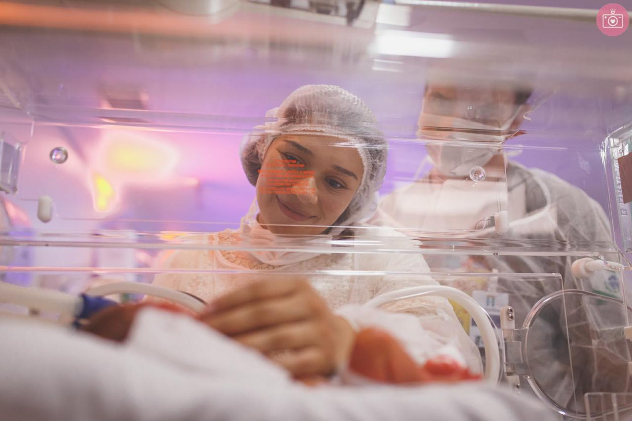 Novembro Roxo: presença do pais de prematuros na UTI acelera recuperação