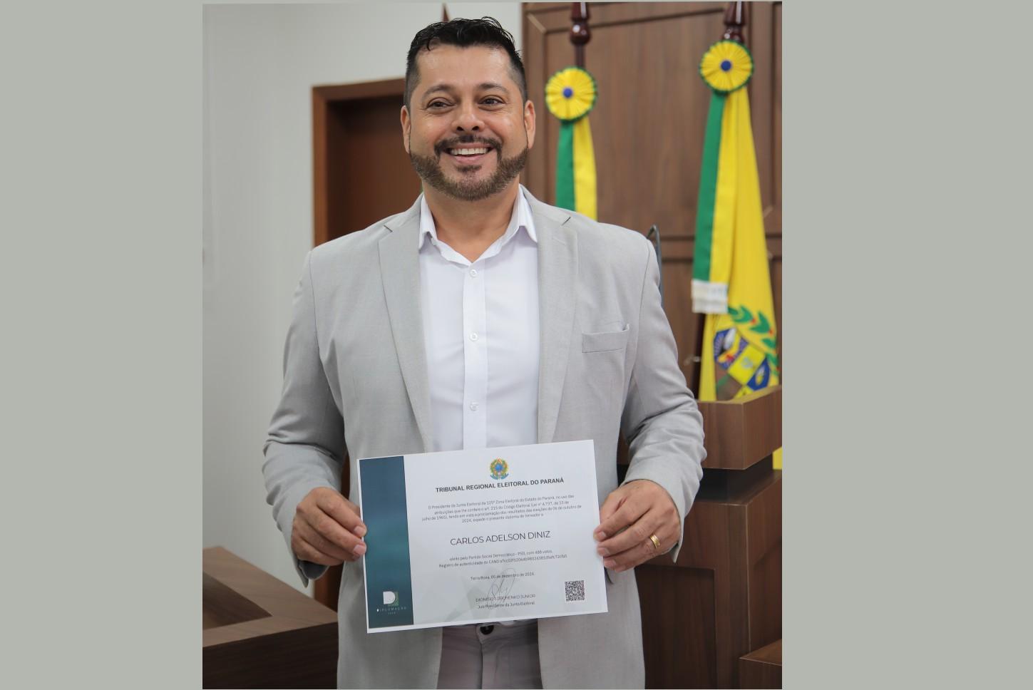 Advogado é diplomado pela quarta vez como vereador de Terra Roxa