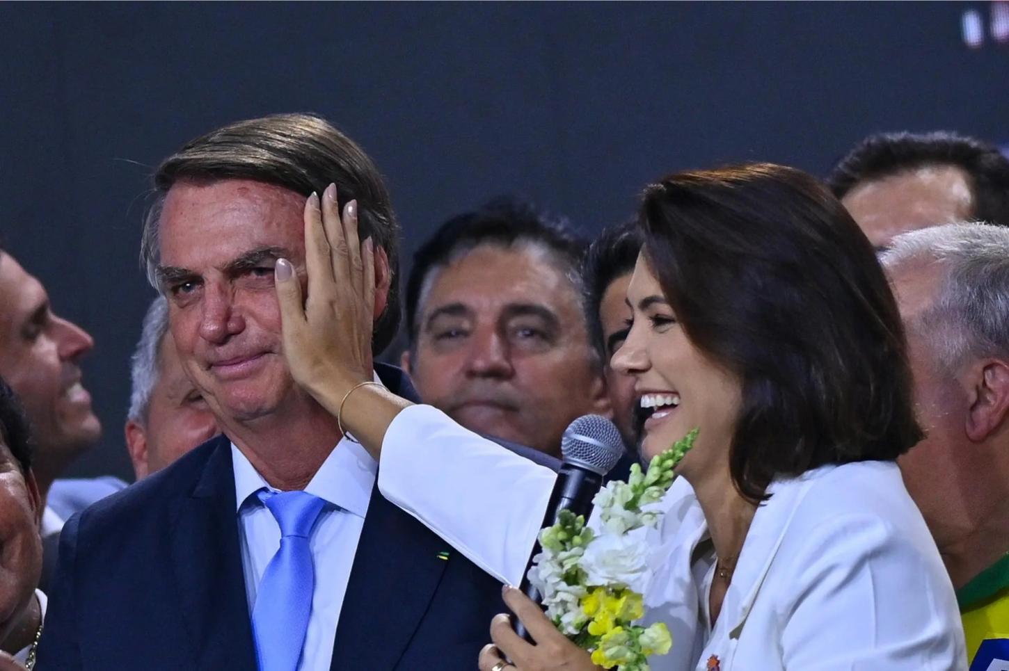 Bolsonaro fala em ser ministro da Casa Civil se Michelle for eleita presidente