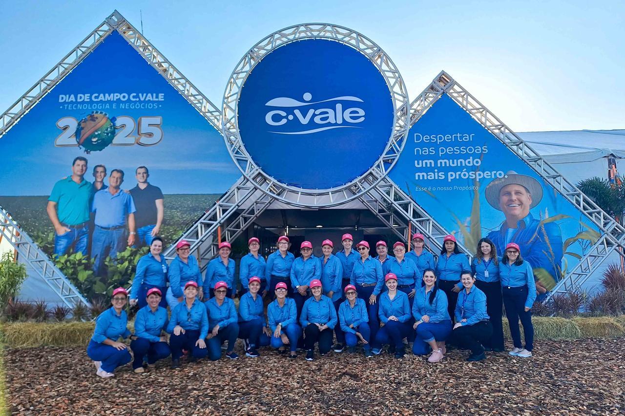 Dinâmica de máquinas desperta atenção de produtores no Dia de Campo