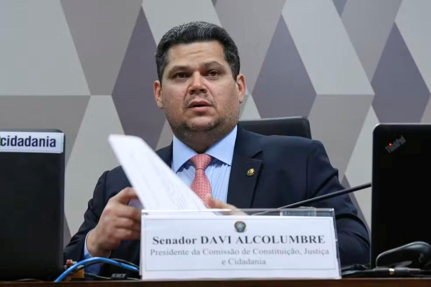 Grupo bolsonarista fecha com o senador Alcolumbre para presidente do Senado