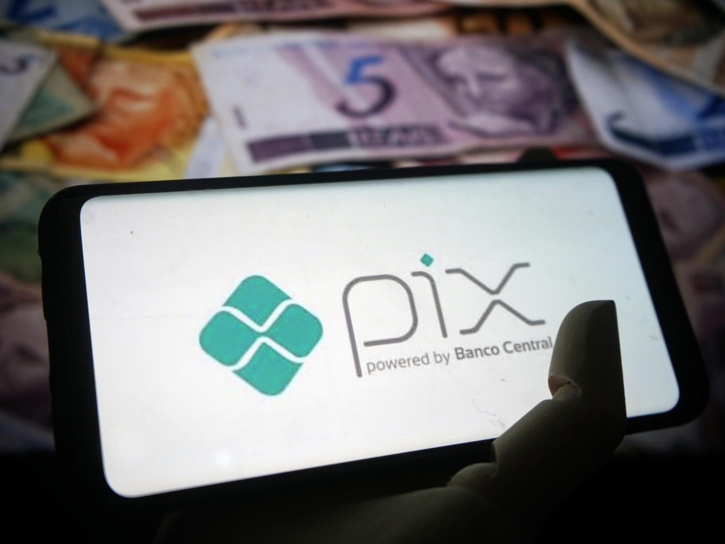 Pix acima de R$ 5 mil: veja mitos e verdades