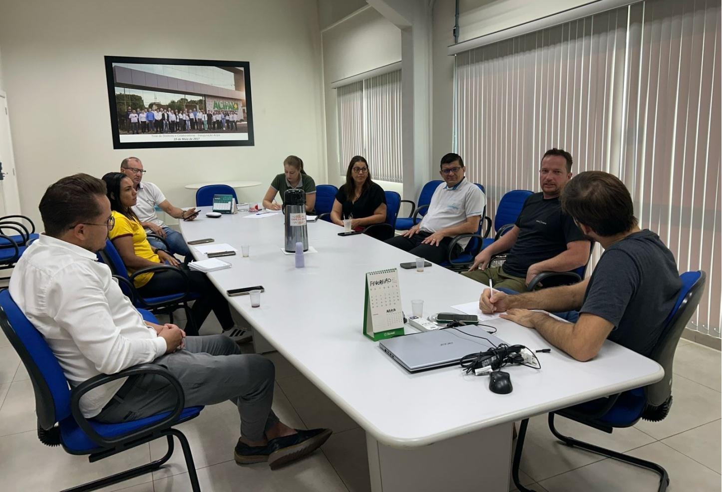 Encontro na Acipa envolve expositores da Praça de Alimentação da Expo Palotina