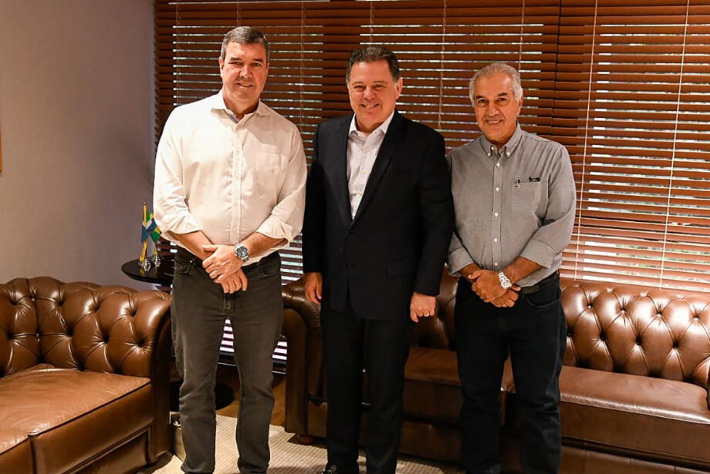 Perillo terá reunião com governadores em Brasília para selar destino do PSDB