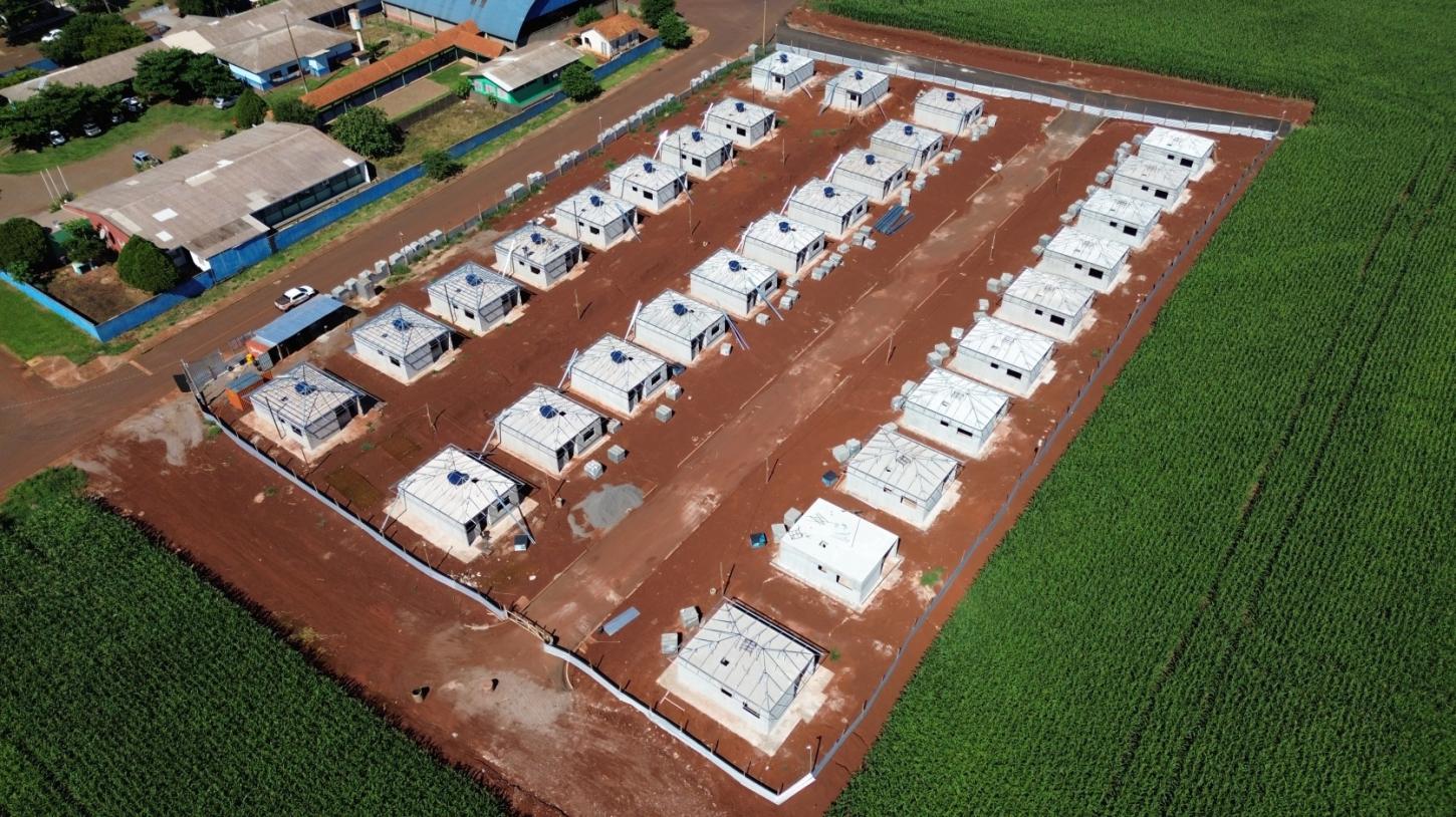 Construção de 52 casas populares avançam em Assis Chateaubriand