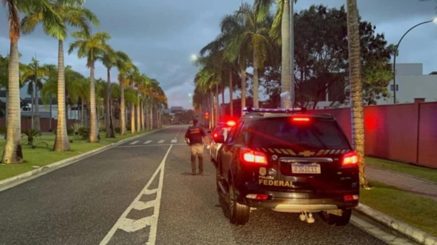 PF mira esquema que enviou dois mil fuzis de Miami ao Rio