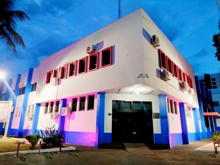 Prefeitura de Palotina ganha nova iluminação em homenagem ao Dia Internacional da Mulher