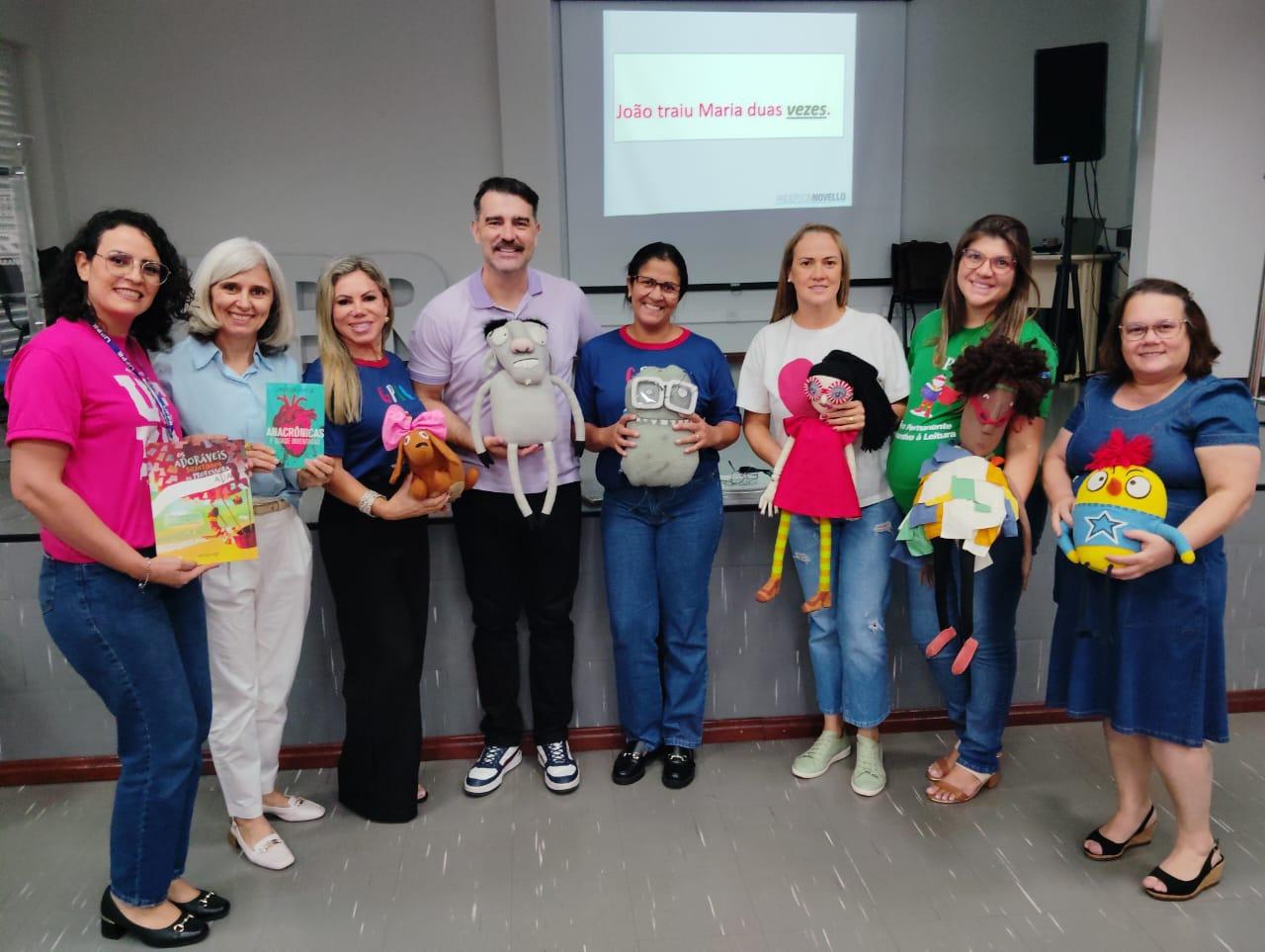 Professores e bibliotecários participam de formação sobre mediação literária