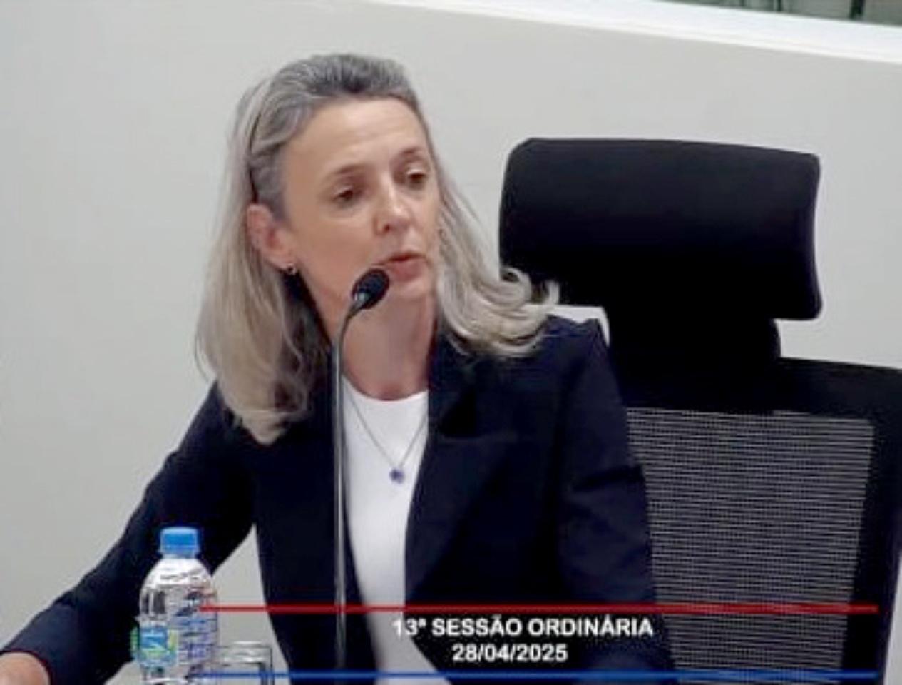 Vereadora Nissandra denuncia falhas no setor de encaminhamento da Saúde