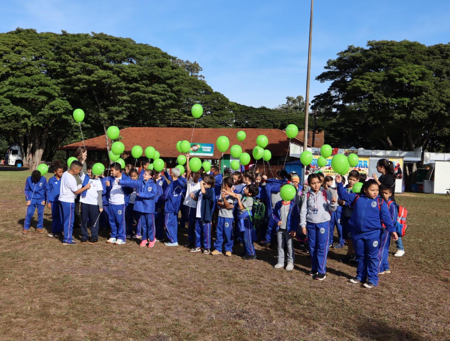 Alunos da Rede Municipal visitam a Expo Palotina 2025