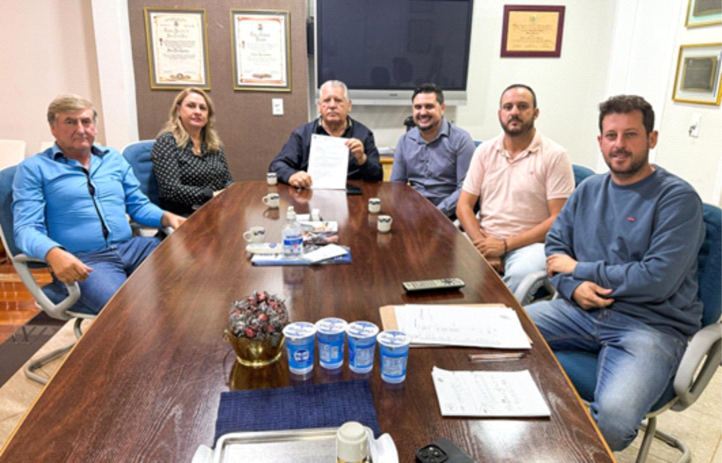 Sperafico libera verba para saúde e pavimentação rural