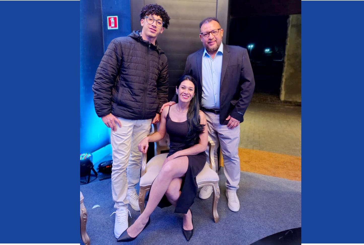 Homenagem de Aniversário a Daniele de Sousa Pequeno