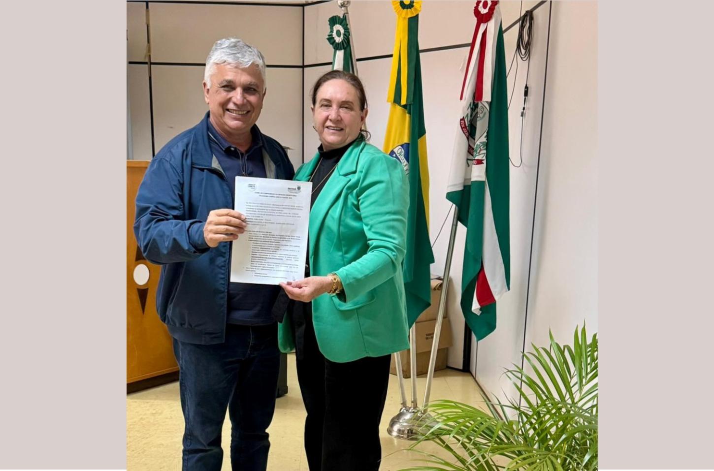 Silvana Macarini garante adesão de Terra Roxa ao Programa Compra Direta Paraná