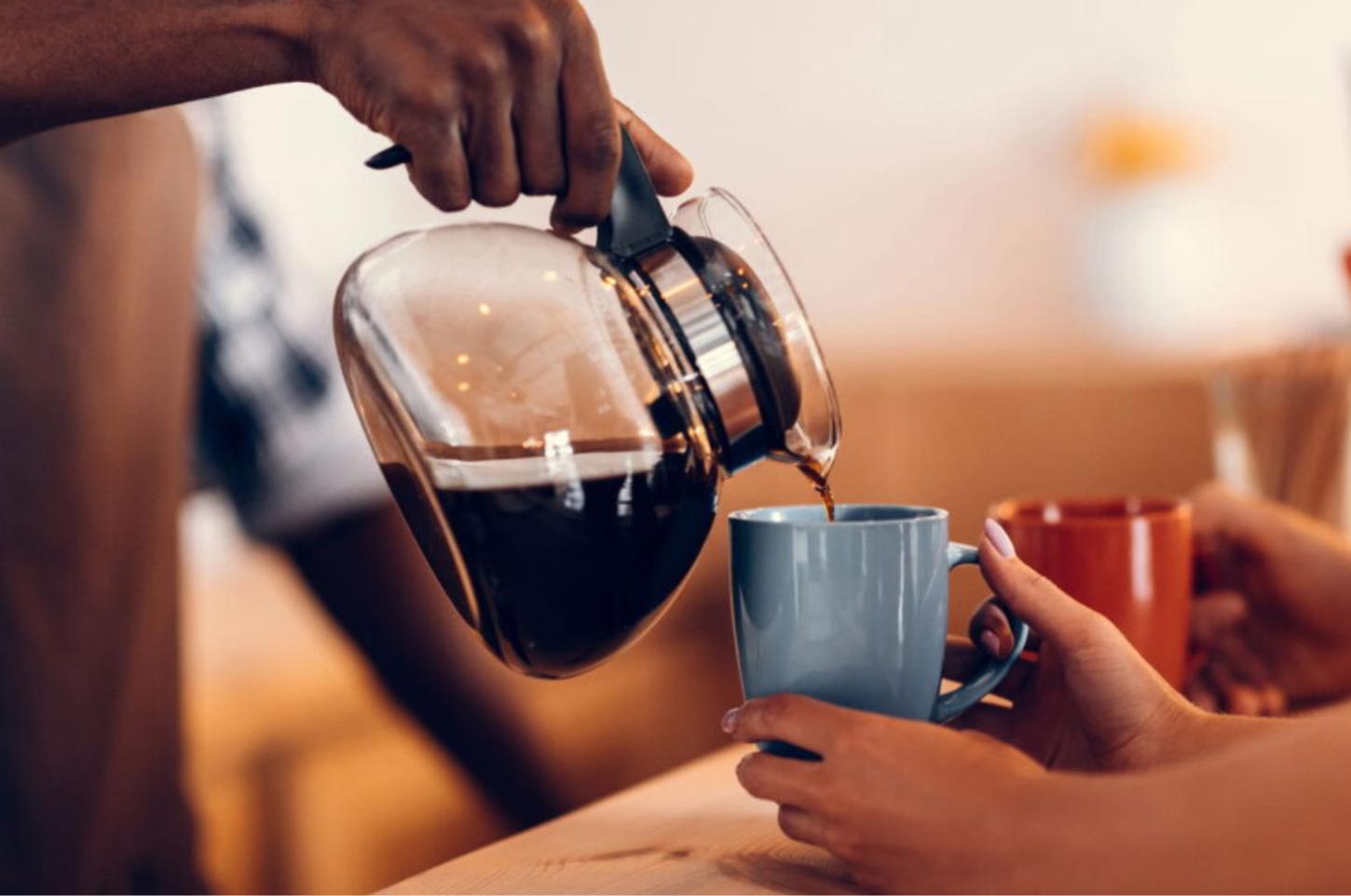Café preto e personalidade: o que sua preferência revela