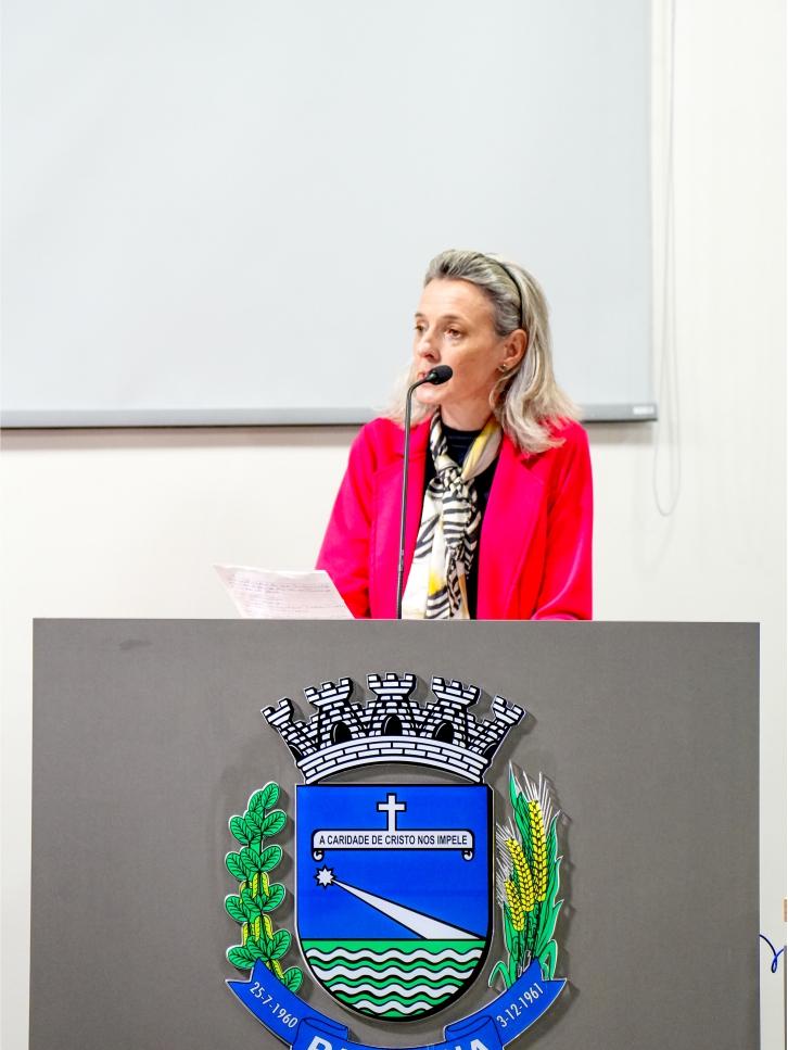 Nissandra revela falhas em diárias da Prefeitura