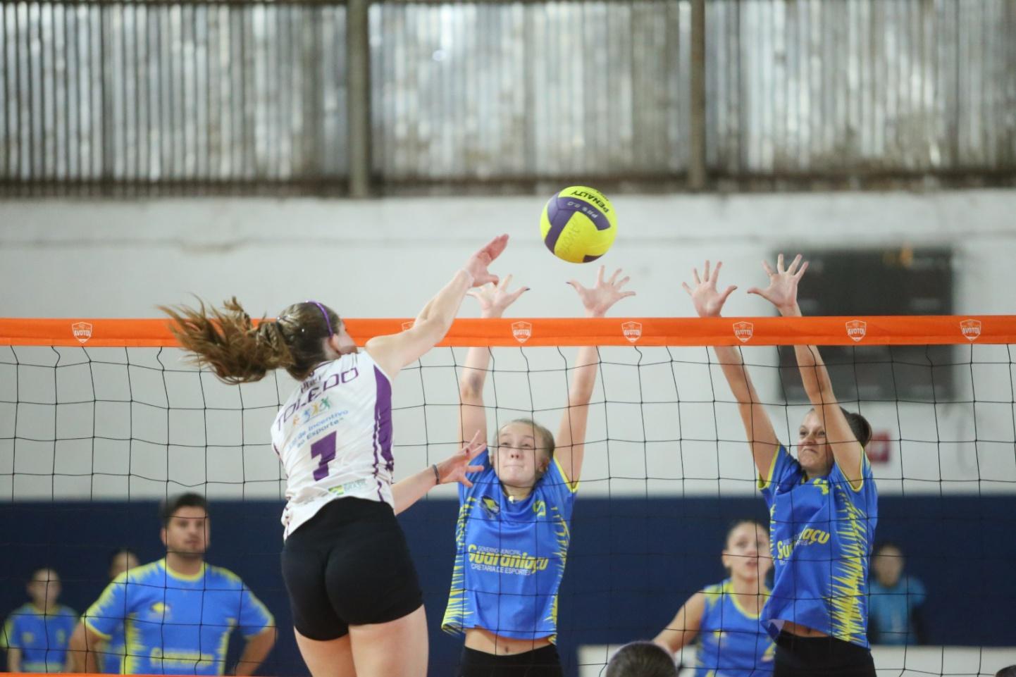 Palotina sedia 4ª etapa da Copa Integração de Voleibol Feminino
