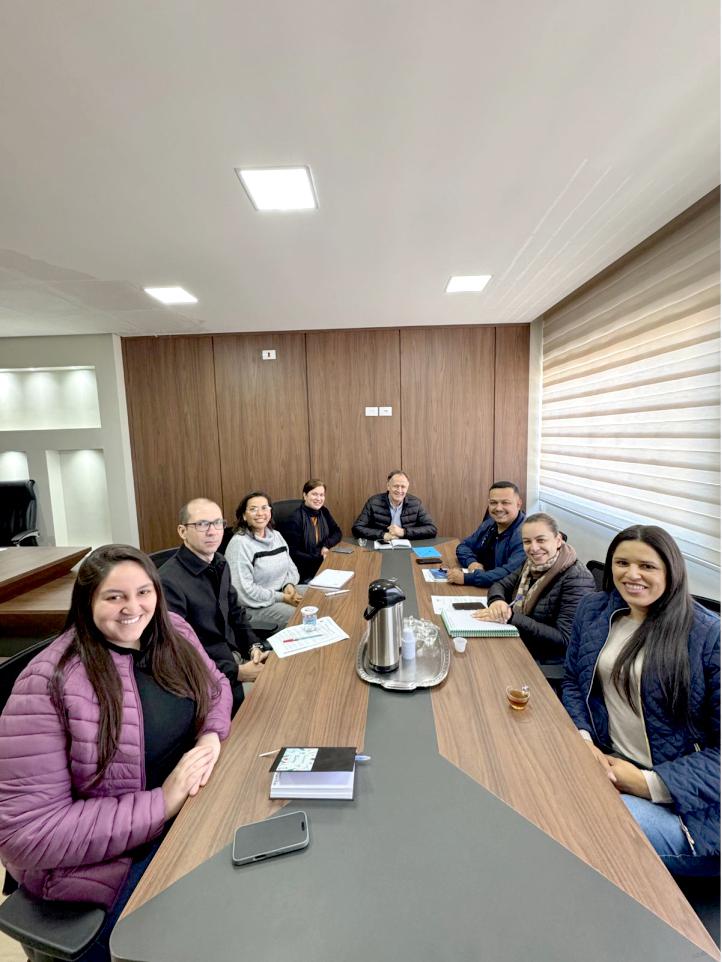 Terra Roxa define ações para melhorar atendimento aos alunos com TEA