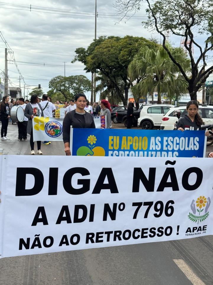 Terra Roxa realiza caminhada de abertura da Semana Nacional da Pessoa com Deficiência
