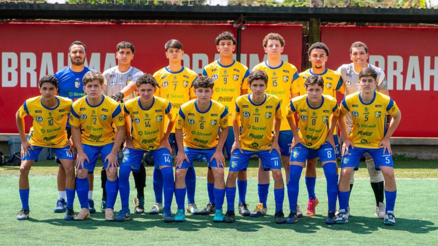 Terra Roxa é vice-campeã paranaense de Fut7 Sub-17