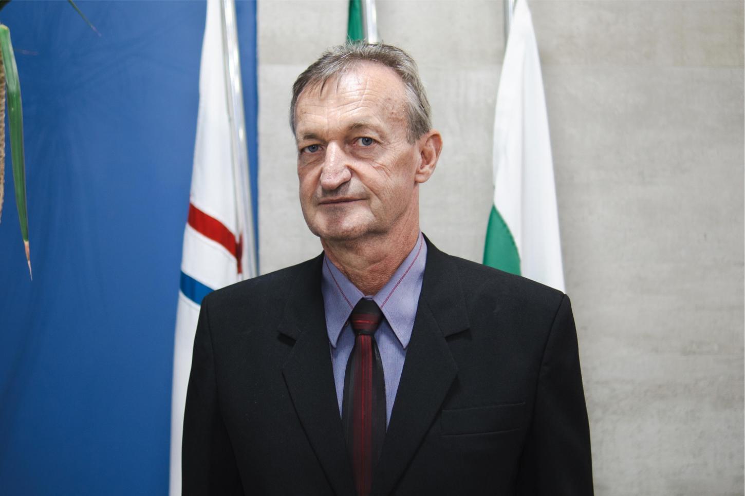 Vereador Gilmar Hinkel retoma mandato após licença de 30 dias