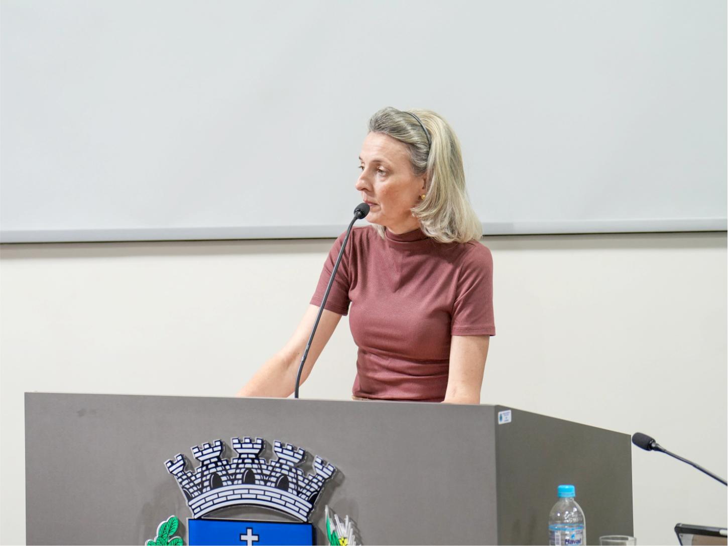 Vereadora Nissandra tem dois projetos aprovados na Câmara