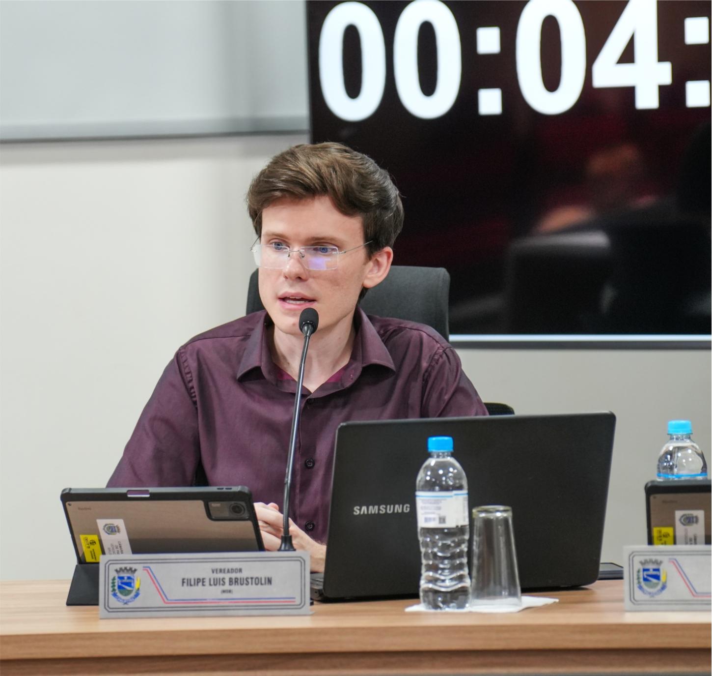 Filipe Brustolin destaca ações contra o bullying e elogia alunos de Palotina