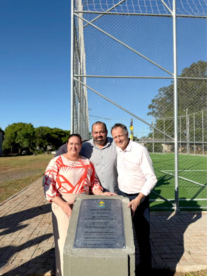 Prefeito Ivan Reis inaugura “Meu Campinho” na comunidade da Rainha em Terra Roxa
