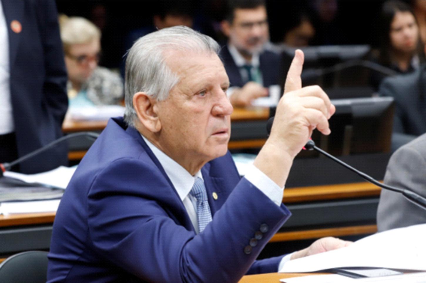 Sperafico apoia PEC que transfere aos Estados a gestão da distribuição de energia elétrica