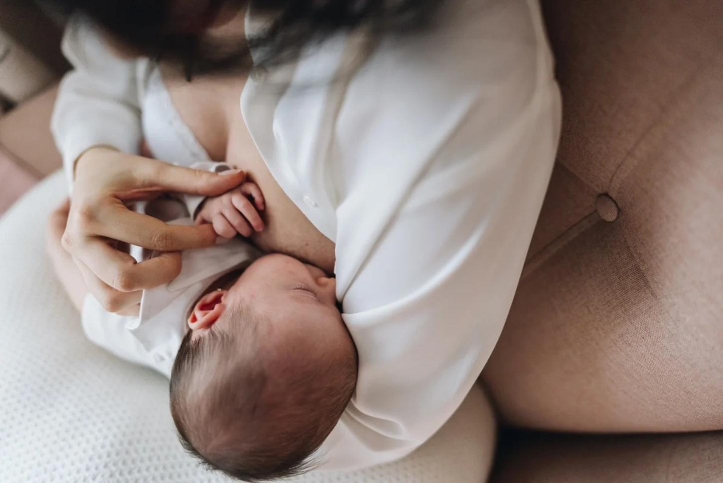 Brasil elimina transmissão vertical do vírus HIV da mãe para o bebê