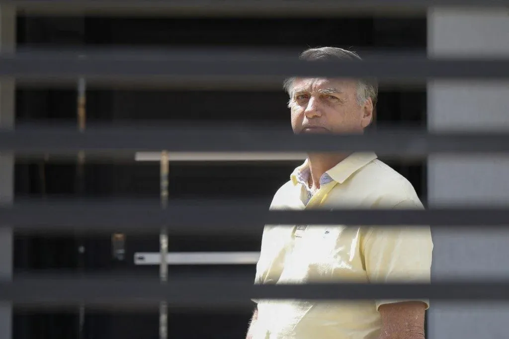 Bolsonaro tem solicitação rejeitada por Gilmar Mendes no STF