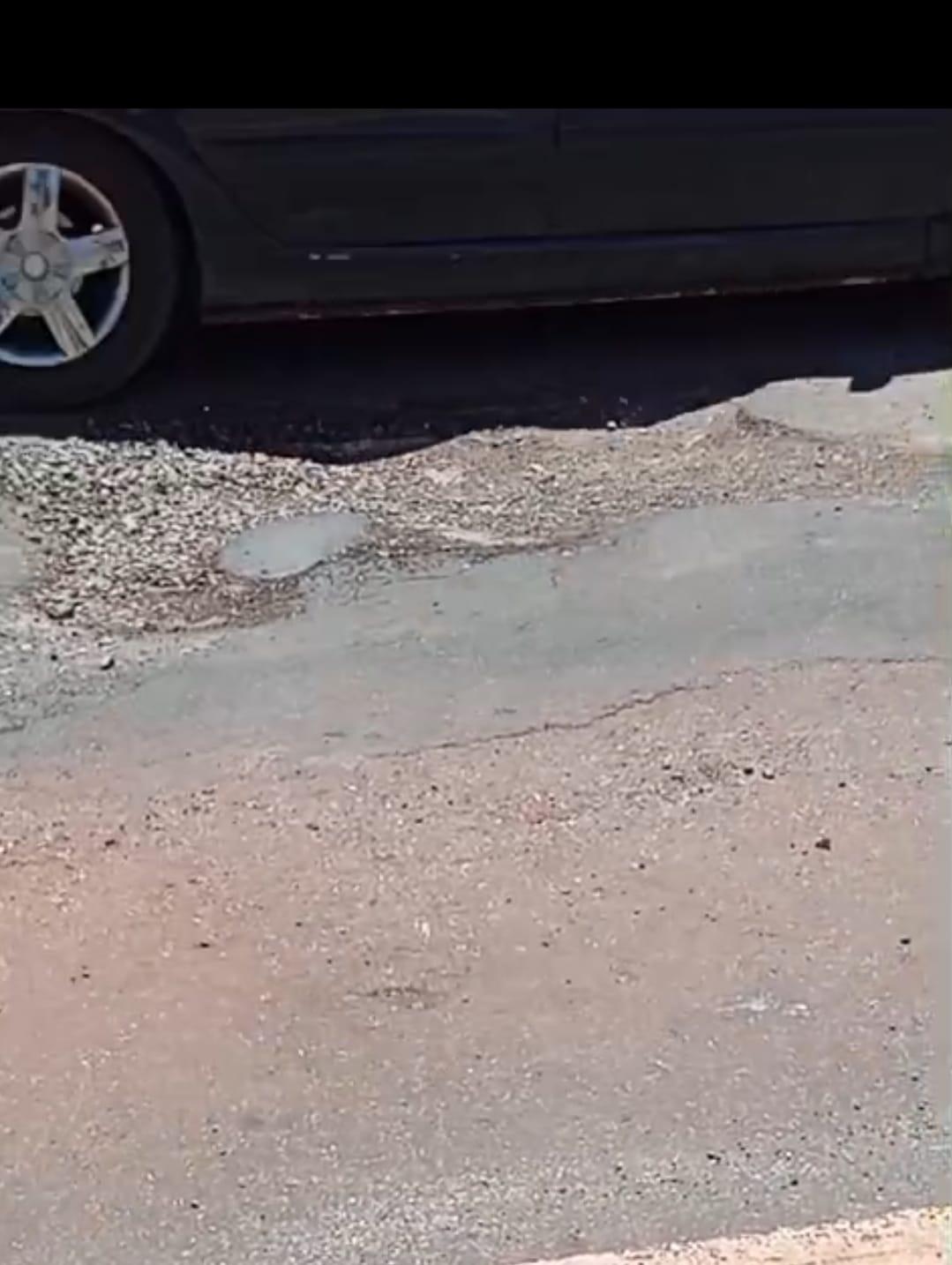 Buraco na Avenida Presidente Kennedy preocupa motoristas em Palotina