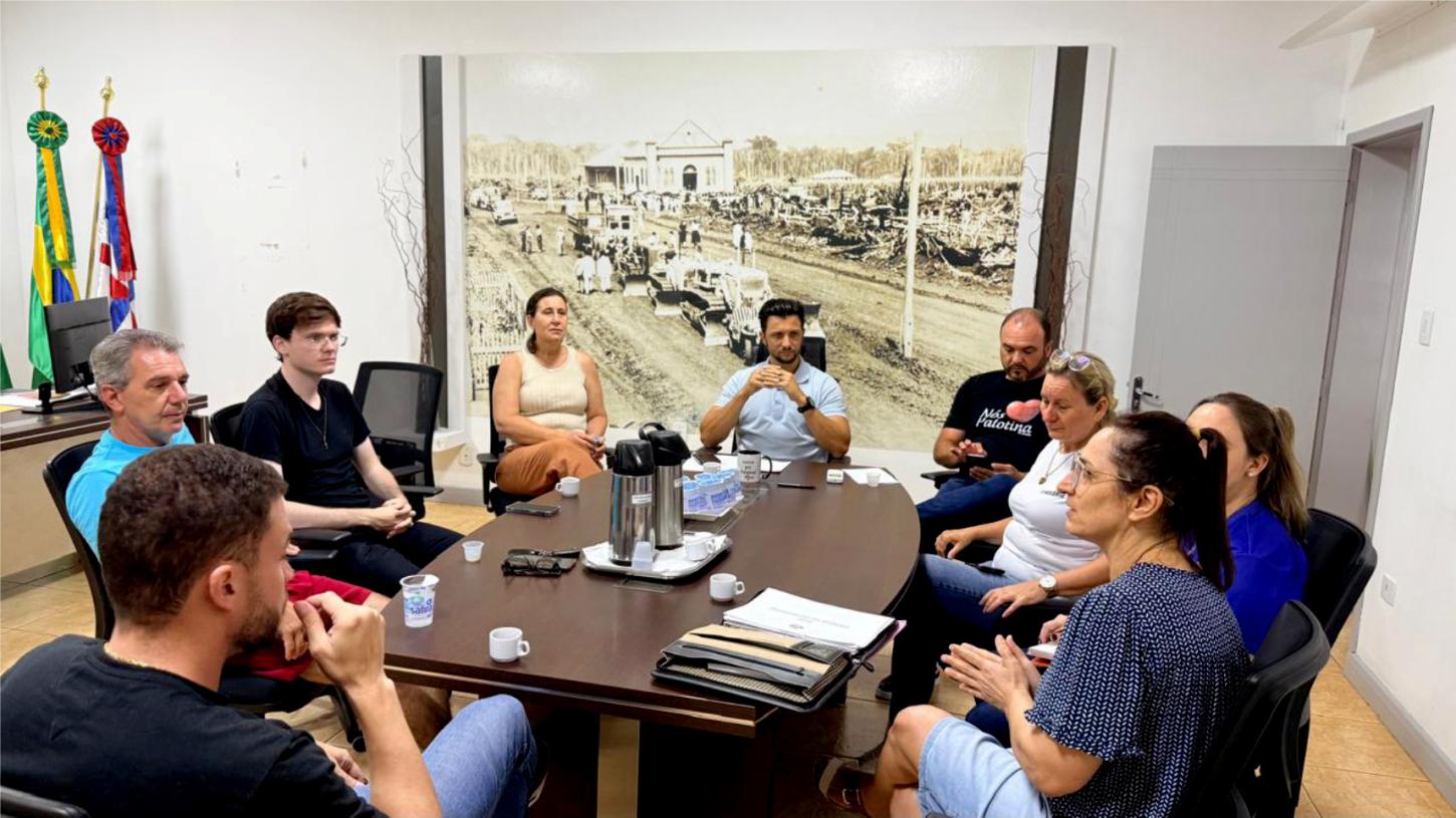 Sindicato cobra reajuste salarial dos professores