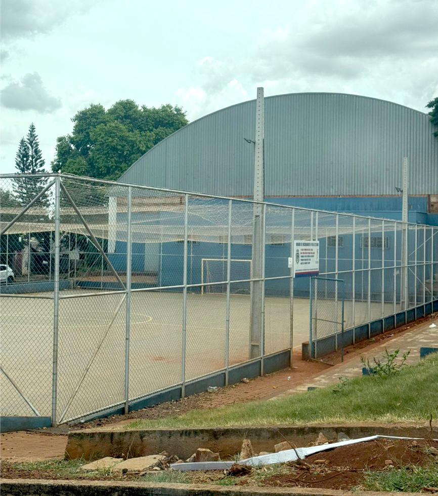 Moradores do Jardim Primavera cobram manutenção em área de lazer abandonada