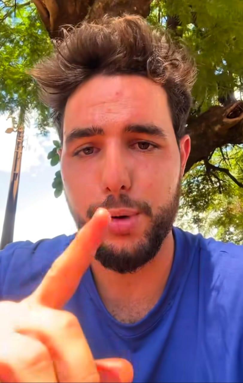 O vídeo com a manifestação do humorista está disponível nas redes sociais no perfil https://www.instagram.com/reel/DVOw0xviVdn/?igsh=cGFhZm52YW9leTFw.