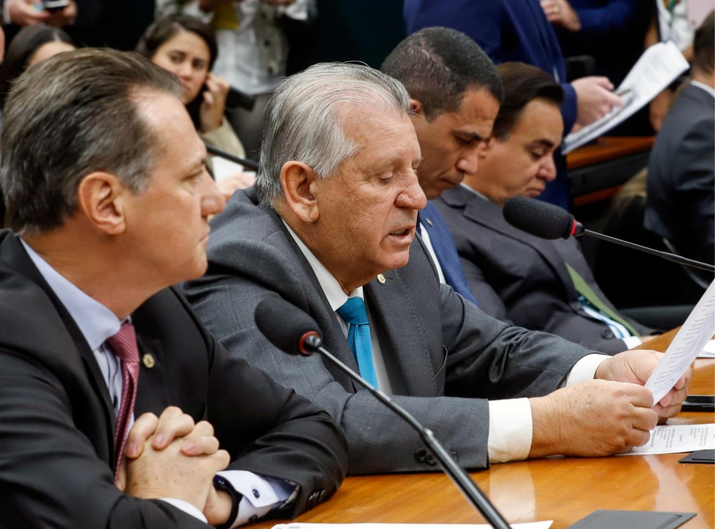 Deputado federal Dilceu Sperafico em comissão temática da Câmara (Foto: Agência Progressistas)