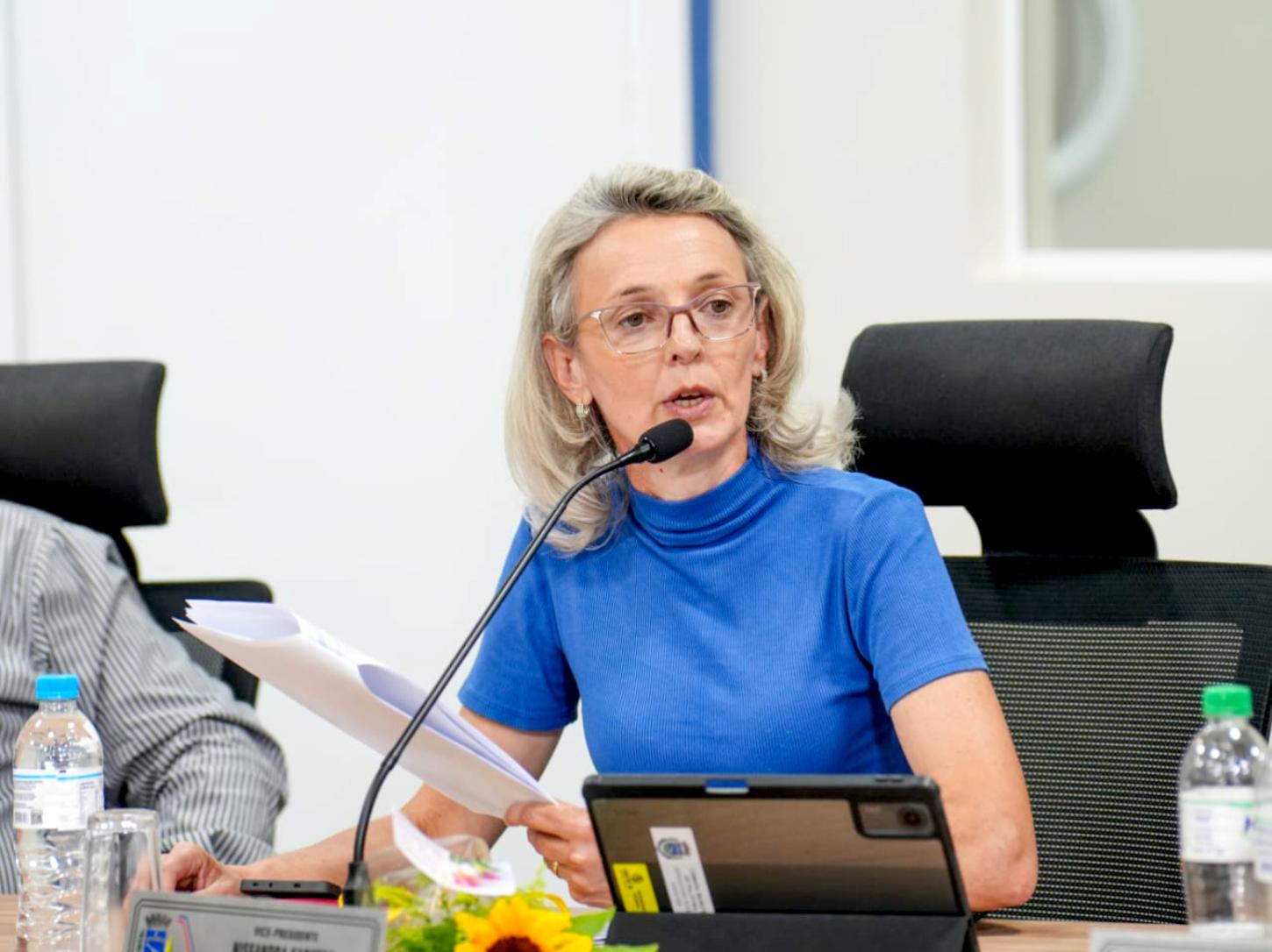 Vereadora Nissandra Karsten apresentou dois requerimentos e uma Moção de Aplausos durante a sessão da Câmara de Palotina nesta segunda-feira (9)
