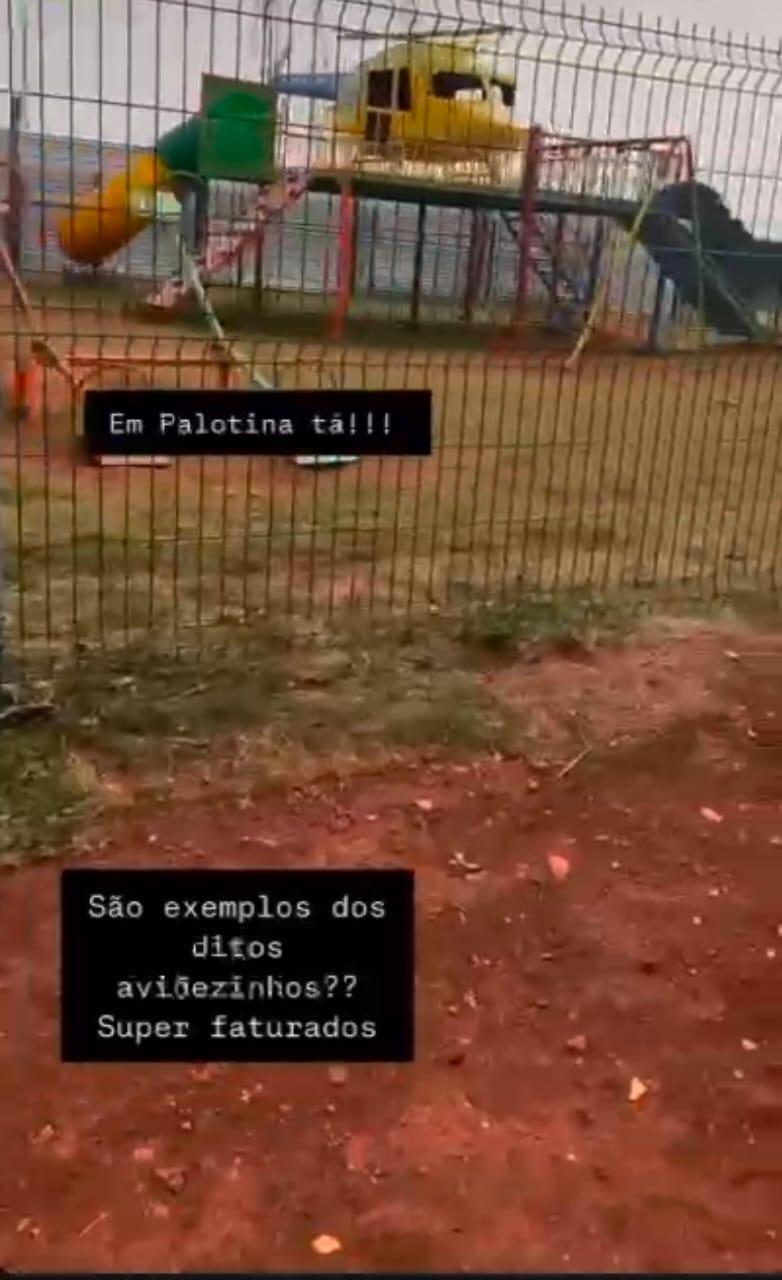 Legenda de vídeo dava a entender que havia superfaturamento na compra dos parquinhos infantis