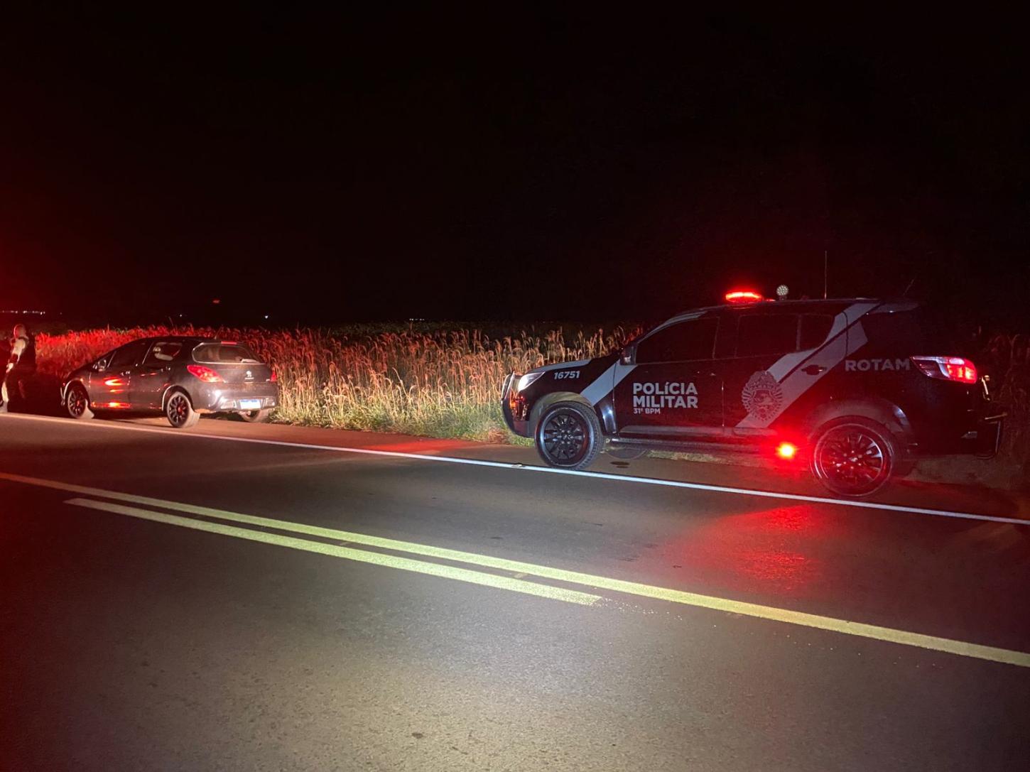 Carro foi recuperado pela Polícia Militar