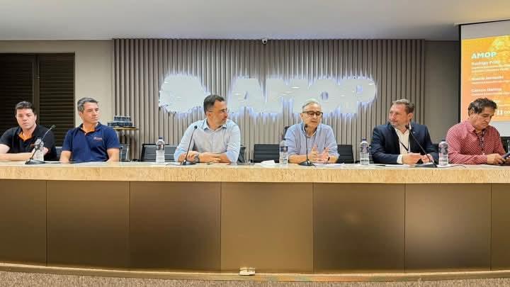 Prefeitos da AMOP cobram soluções da Copel para quedas de energia em reunião regional