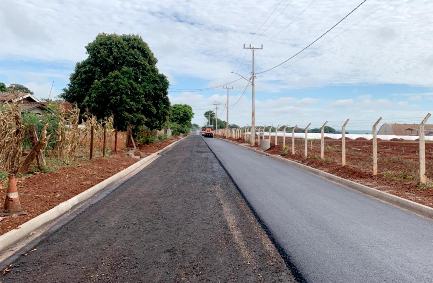 Terra Roxa investe R$ 1,78 milhão em asfalto em Santa Rita