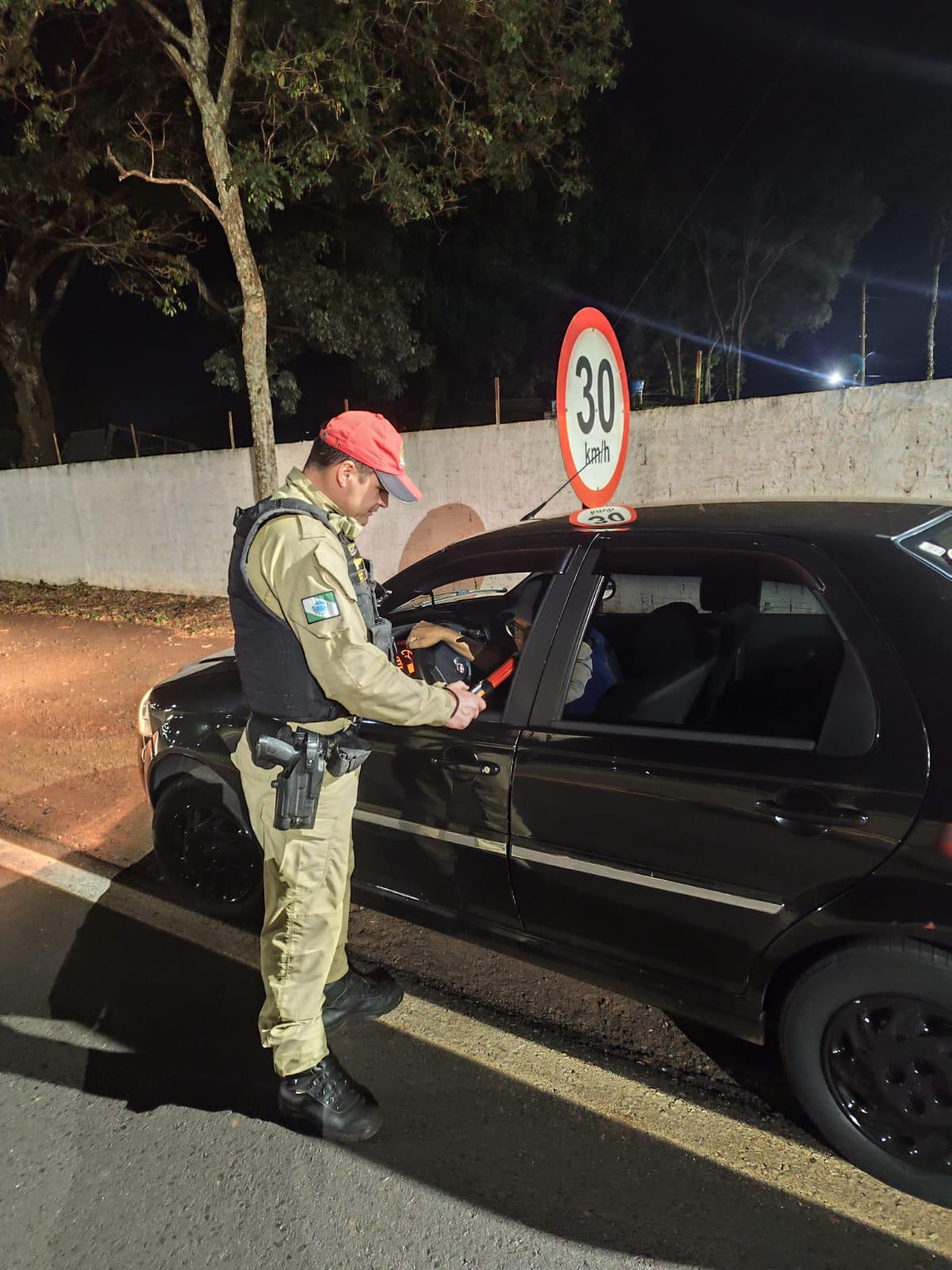 Operação Lei Seca fiscaliza quase 100 veículos no Oeste do Paraná