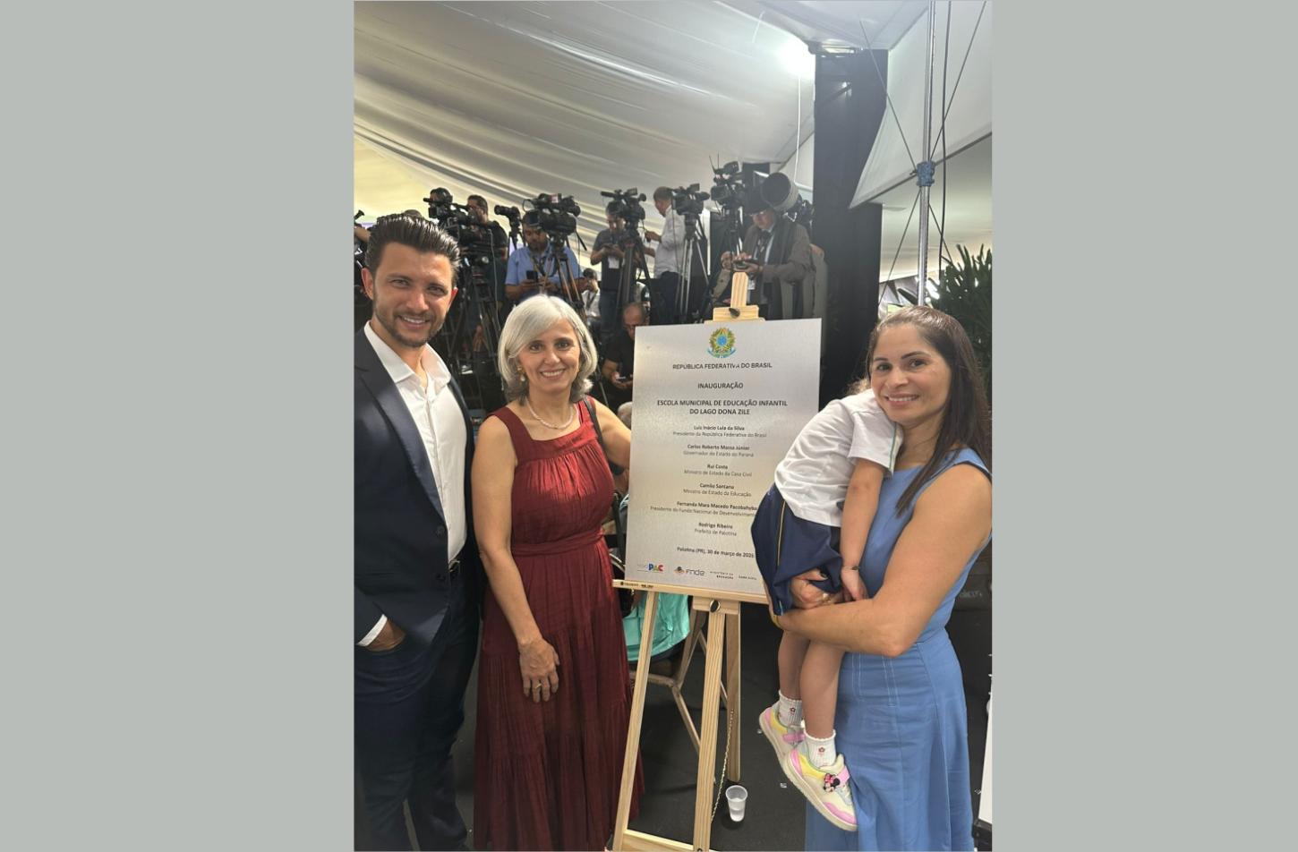 Palotina recebe placa oficial do FNDE para inauguração do CMEI do Lago Dona Zile