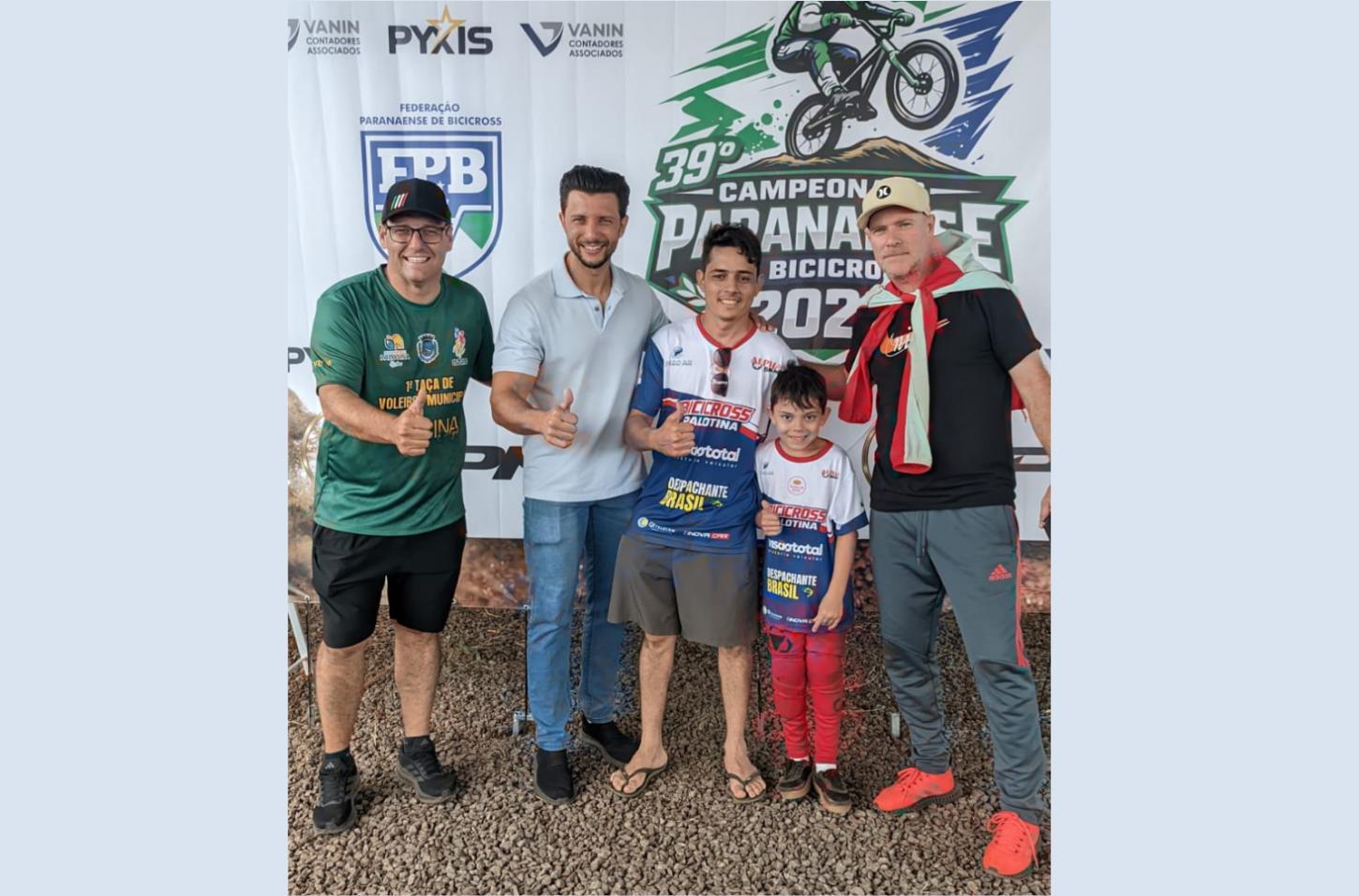 Pilotos de Palotina se destacam na abertura do Paranaense de Bicicross